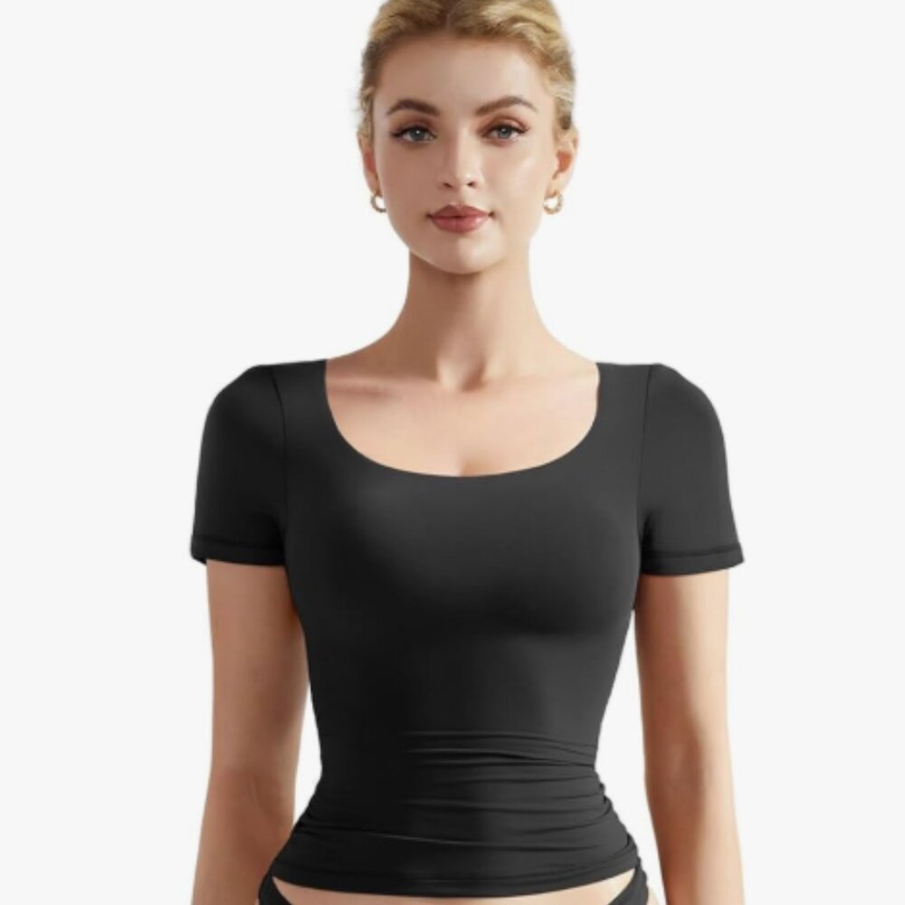 Double Lined Fitted Basic Tee Scoop Neck Short Sleeve Crop Top